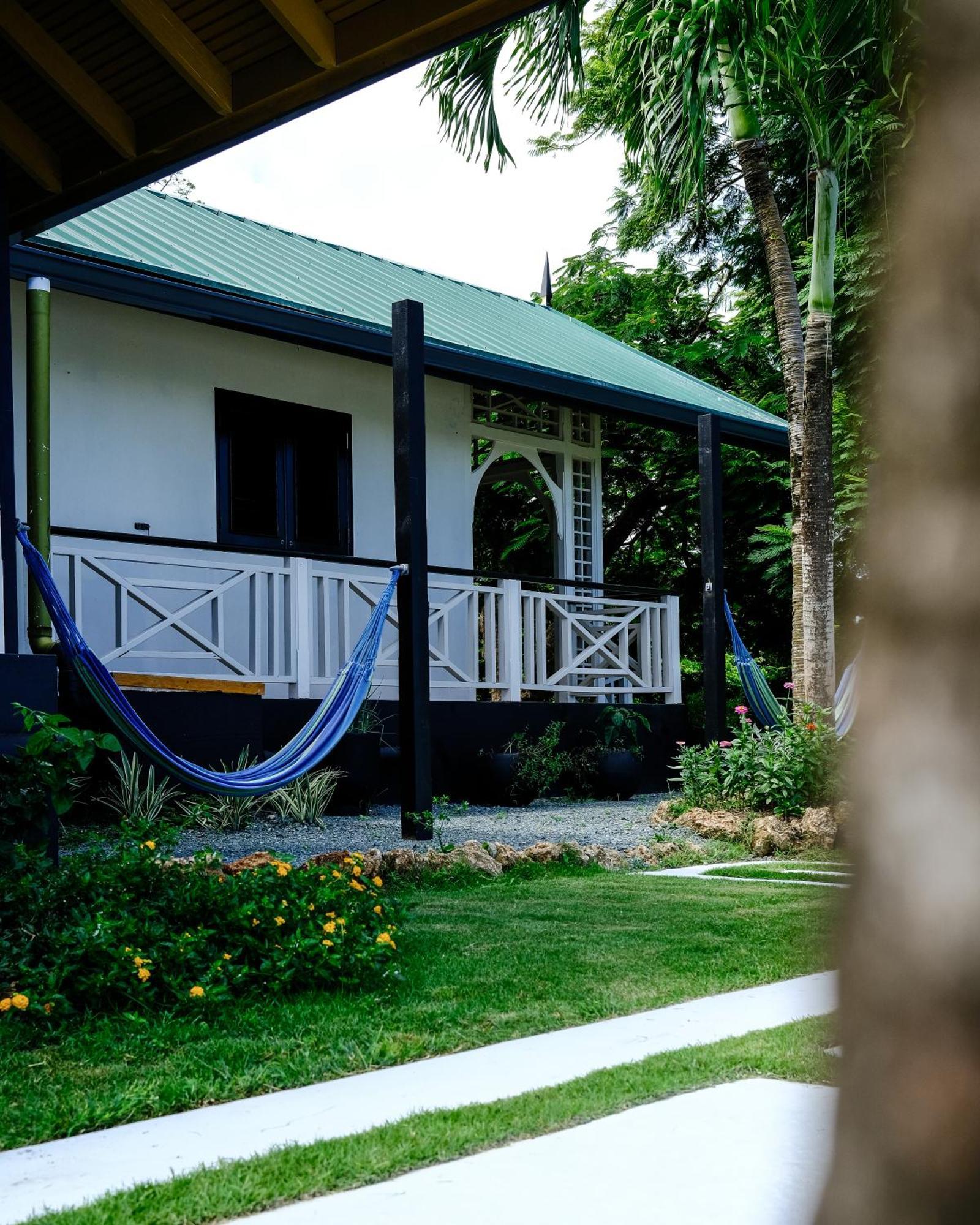 Silk Cotton Cottages Parrot Hall Exterior photo